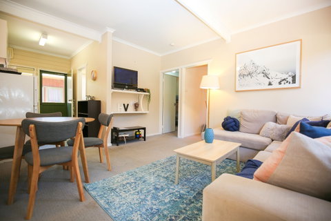 Hylander Holiday Unit - Accommodation Mount Tamborine 1