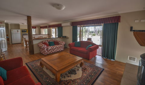 The Grove Distillery And Brewery - Accommodation Mount Tamborine 1