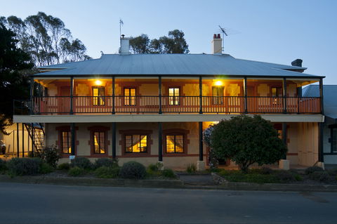 The Coffee Palace - Accommodation Mount Tamborine 0