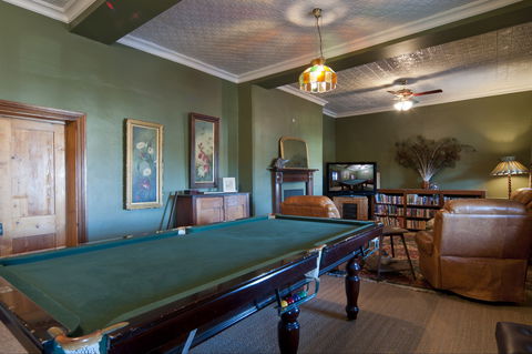 The Coffee Palace - Accommodation Mount Tamborine 2