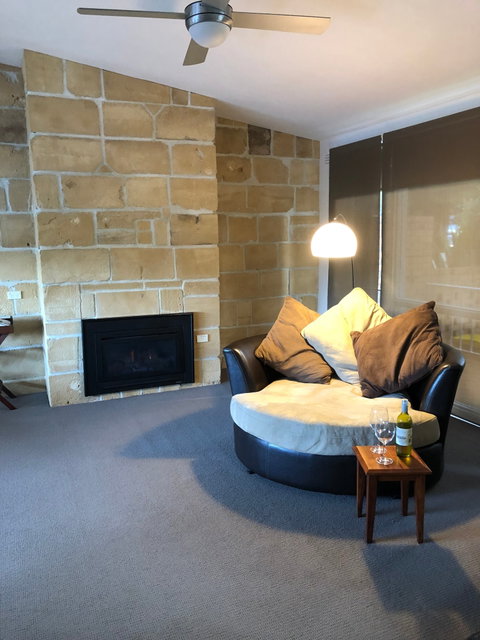Warrnambool CBD Townhouses - Accommodation Mount Tamborine 1