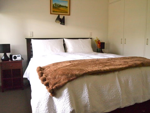 Warrnambool CBD Townhouses - Accommodation Mount Tamborine 2