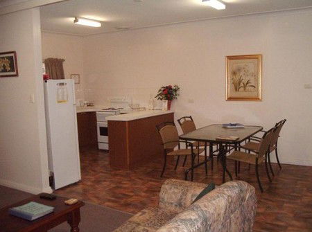 About Town Cottages - Accommodation Mount Tamborine 1