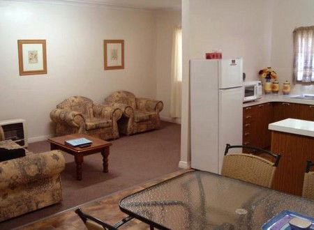About Town Cottages - Accommodation Mount Tamborine 3