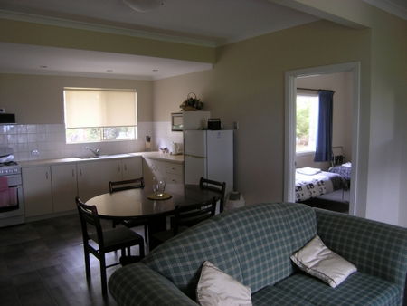 Lilacs Waterfront Villas And Cottages - Accommodation Mount Tamborine 0