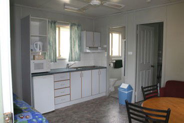 Avon Caravan Village - Accommodation Mount Tamborine 2
