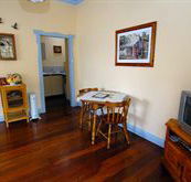My Place Colonial Accommodation - Accommodation Mount Tamborine