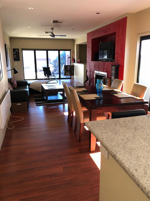 Alpine Country Cottages - Studio Seven - Accommodation Mount Tamborine 2