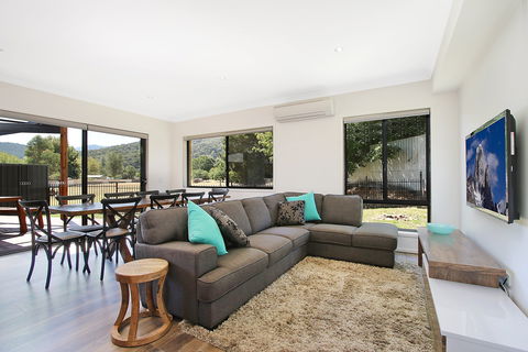 Alpine Knights - Accommodation Mount Tamborine 1