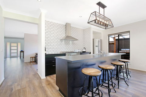 Alpine Knights - Accommodation Mount Tamborine 2