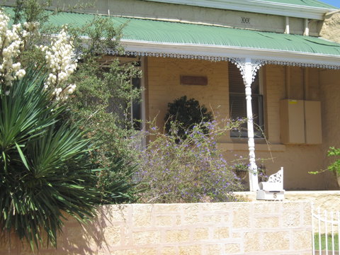 Amalie Cottage - Accommodation Mount Tamborine 0