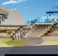 Hybiscus Waterfront Apartments - Accommodation Mount Tamborine