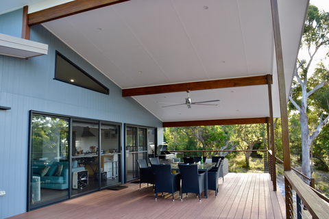 Kokomo At Kingfisher Bay - Accommodation Mount Tamborine 1