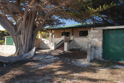 Managers Lodge - Innes National Park - Accommodation Mount Tamborine 0