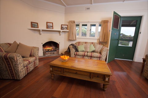 Managers Lodge - Innes National Park - Accommodation Mount Tamborine 1