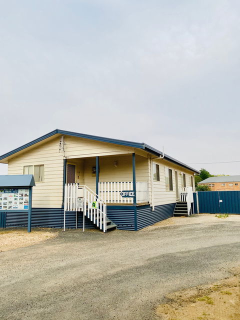 Molong Caravan Park - Accommodation Mount Tamborine 2