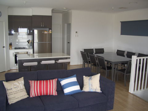 Moonlight Escape - Accommodation Mount Tamborine 2