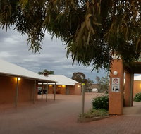 Mud Hut Motel - Accommodation Mount Tamborine