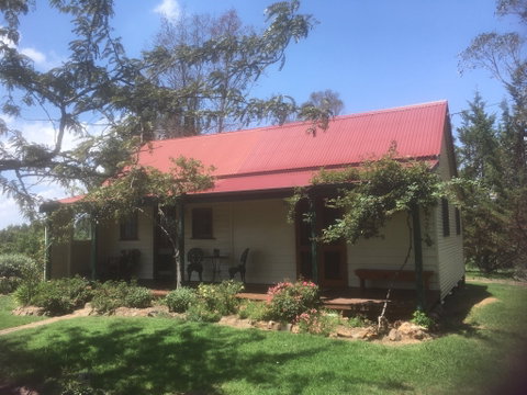 Red Hill Cottage - Accommodation Mount Tamborine 0