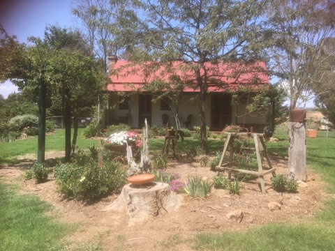 Red Hill Cottage - Accommodation Mount Tamborine 2