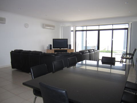 The Waterfront Starfish - Accommodation Mount Tamborine 0