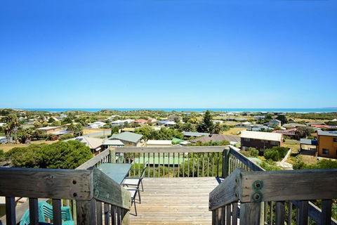 3 Henley Street - Goolwa Beach - Accommodation Mount Tamborine 0