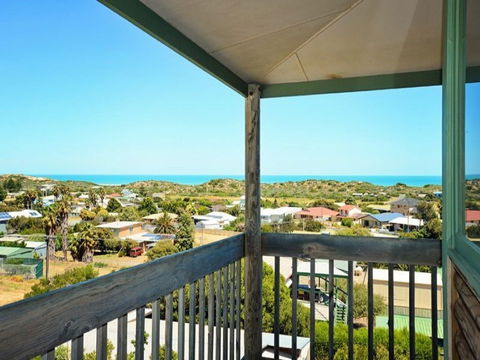 3 Henley Street - Goolwa Beach - Accommodation Mount Tamborine 1