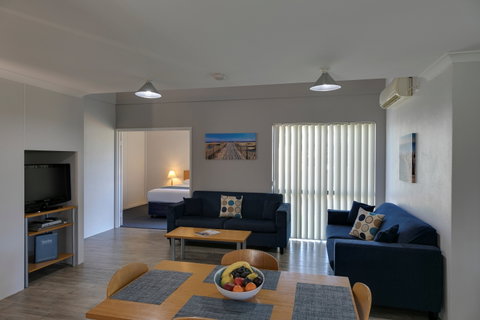 Amalfi Resort  Busselton - Accommodation Mount Tamborine 2