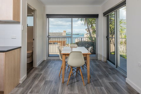 Bay 10 - Port Lincoln - Accommodation Mount Tamborine 2