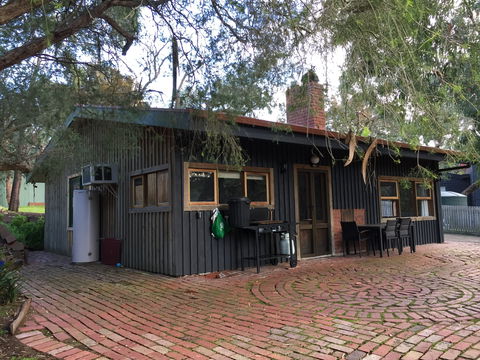 Bells Estate Great Ocean Road Cottages - Accommodation Mount Tamborine 2