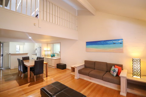 Blackbutt Family Loft Townhouse - Accommodation Mount Tamborine 2