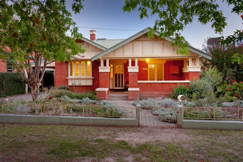 Central Crisp - Accommodation Mount Tamborine 0