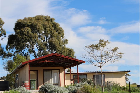 Clare View Accommodation - Clare View Cottage - Accommodation Mount Tamborine 1
