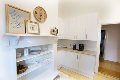 Doreen's - Accommodation Mount Tamborine 2