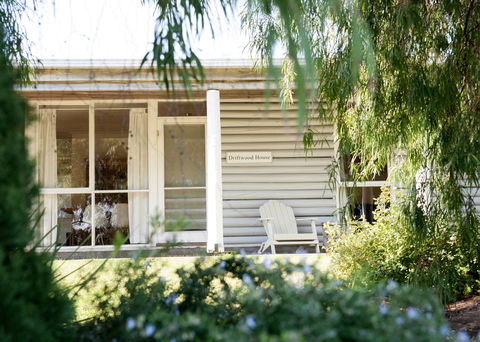 Driftwood House - Robe Retreats - Accommodation Mount Tamborine 0