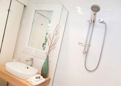 Driftwood House - Robe Retreats - Accommodation Mount Tamborine 2