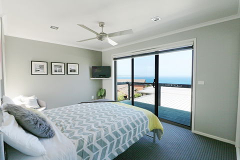 Eagle Heights Holiday Units - Panorama Units - Accommodation Mount Tamborine 2