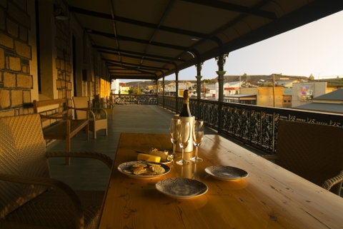 Imperial Fine Accommodation - Accommodation Mount Tamborine 2