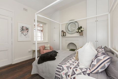 Landmark 1850s Family Fremantle Home - Accommodation Mount Tamborine 1