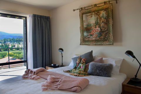 New Norfolk Apartments - Accommodation Mount Tamborine 1