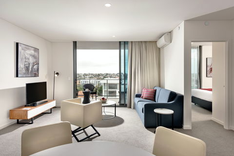 Ramada By Wyndham Vetroblu Scarborough Beach - Accommodation Mount Tamborine 2