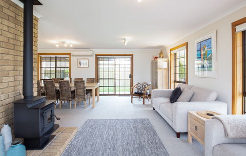 Relax On Ryan @ Robe - Accommodation Mount Tamborine 2