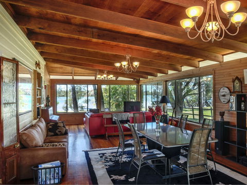Riverside Holiday Retreat Yamba - Accommodation Mount Tamborine 2