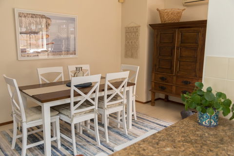 Taranaki Beach Unit - Accommodation Mount Tamborine 2