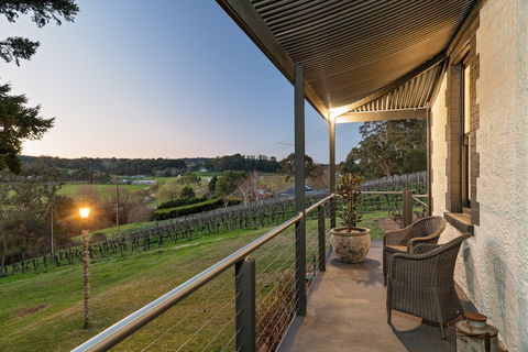 The Other House - Accommodation Mount Tamborine 0