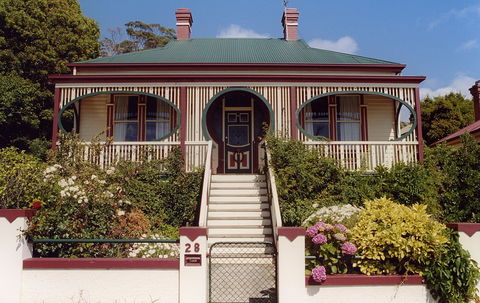 The Duck House - Accommodation Mount Tamborine 0