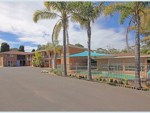 The Lodge Broulee - Accommodation Mount Tamborine 1