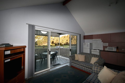 Views, Ammenity And Easy Bay Lifestyle - Accommodation Mount Tamborine 0