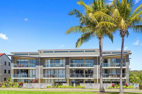 Beaches On Lammermoor Apartments - Accommodation Mount Tamborine 0