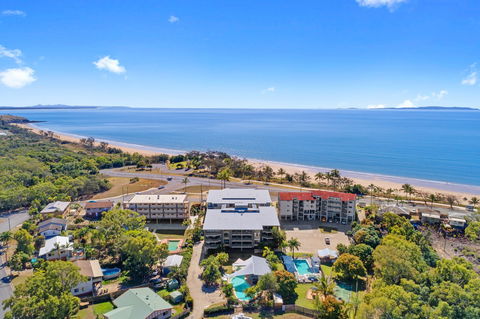 Beaches On Lammermoor Apartments - Accommodation Mount Tamborine 1